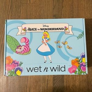 Disney Alice In Wonderland x Wet n Wild Limited edition 15 pieces Box Set New